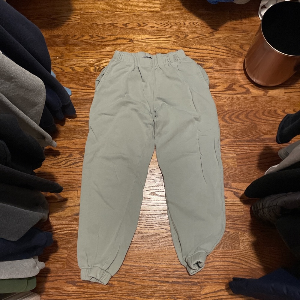 Brandy Melville sweatpants sage green